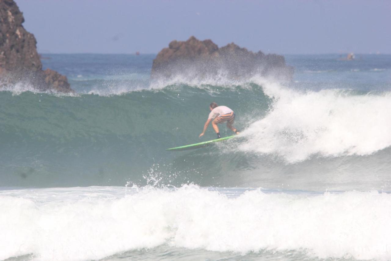 Big Daddy'S Surfcamp Apartment Pasanggaran Bagian luar foto