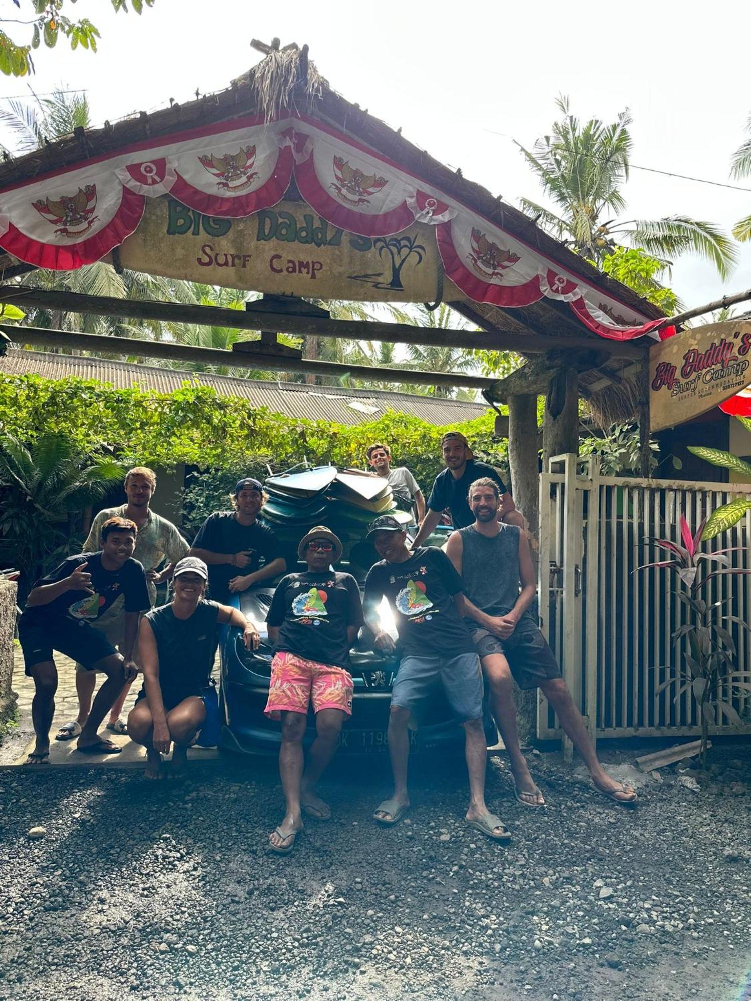 Big Daddy'S Surfcamp Apartment Pasanggaran Bagian luar foto
